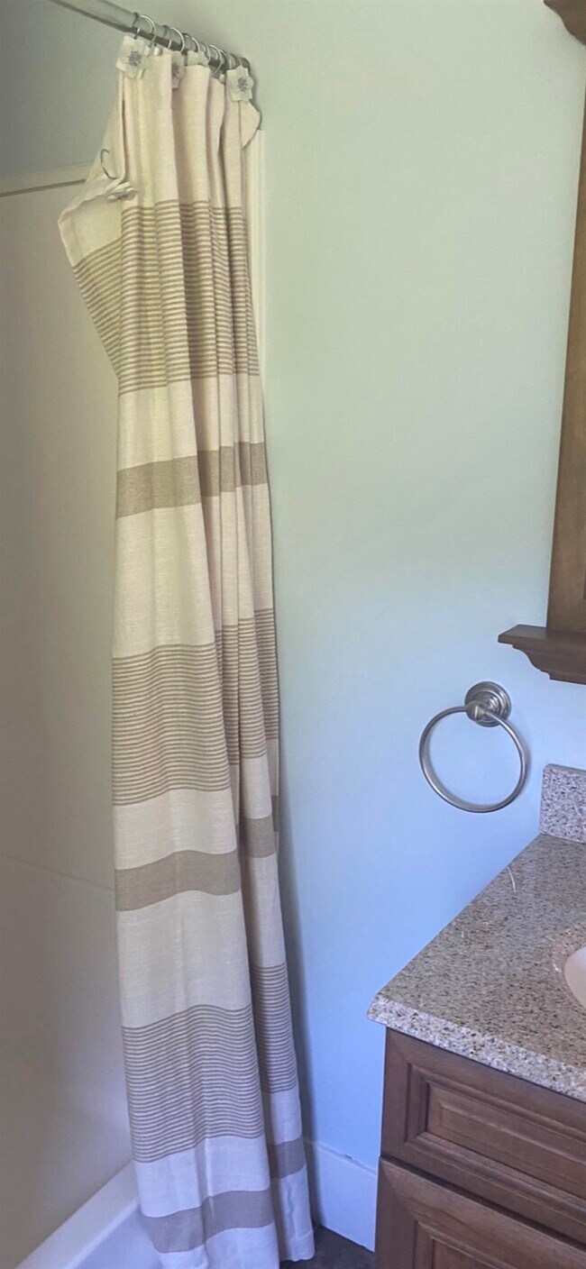 Building Photo - 36 Western Ave