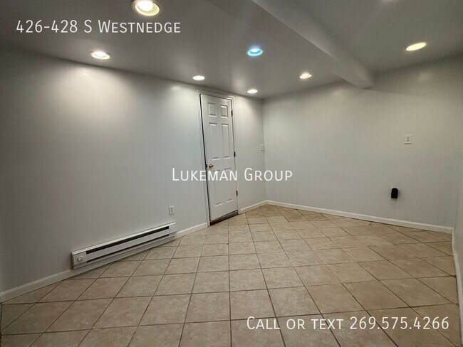 Building Photo - 4 Bed/2 Bath On Westnedge #2 - with full f...