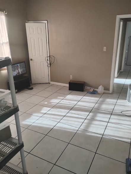 Building Photo - 3012 Louisiana Ave Pkwy