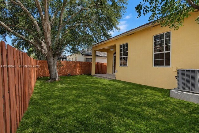 Building Photo - 15339 SW 32nd Terrace
