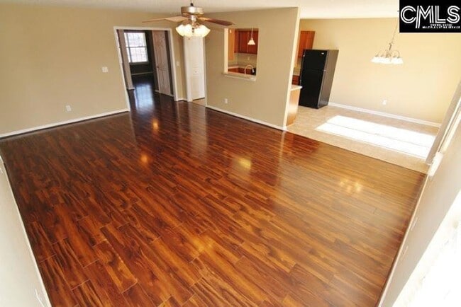 Building Photo - 5 Redbrush Ct