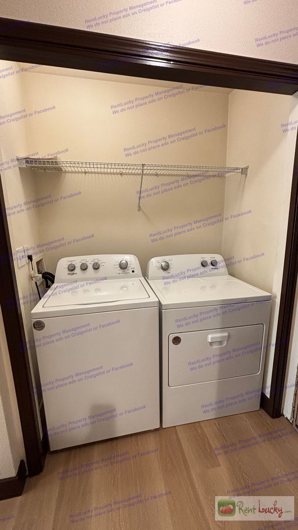 Building Photo - CFC (Russell)-Spanaway Duplex