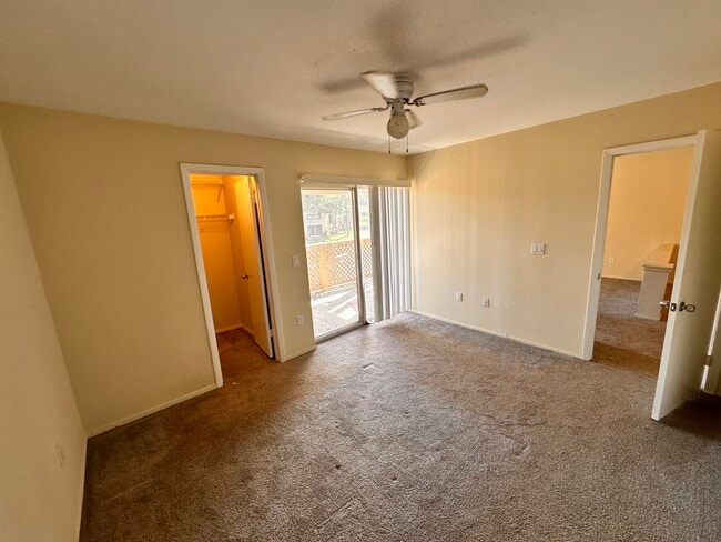 Building Photo - 4815 Via Palm Lakes