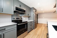 Building Photo - 131 Pierce St