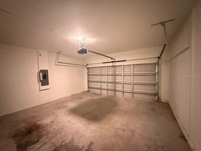 Building Photo - 7855 SW 127th Loop