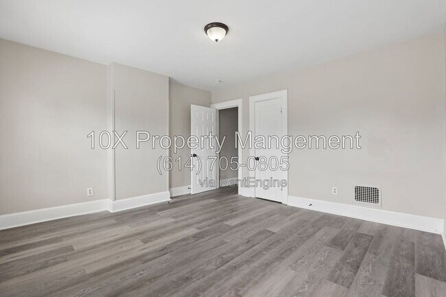 Building Photo - 132 S Richardson Ave