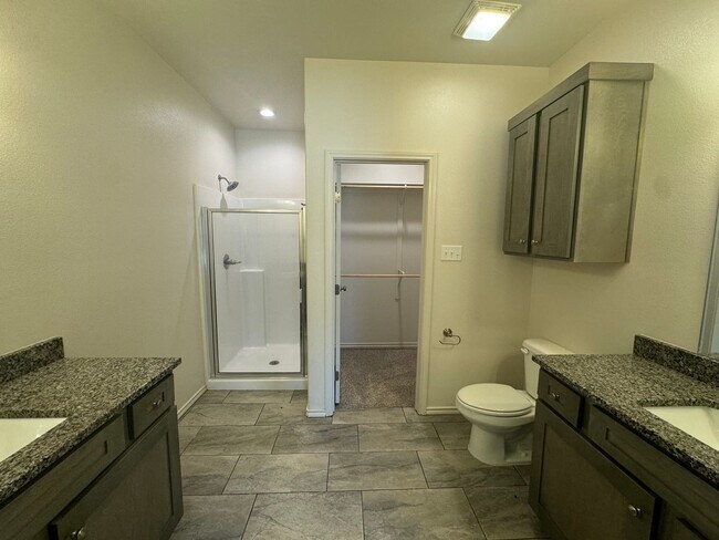 Building Photo - 3Bed/ 2Bath Available Now- in Lubbock coop...