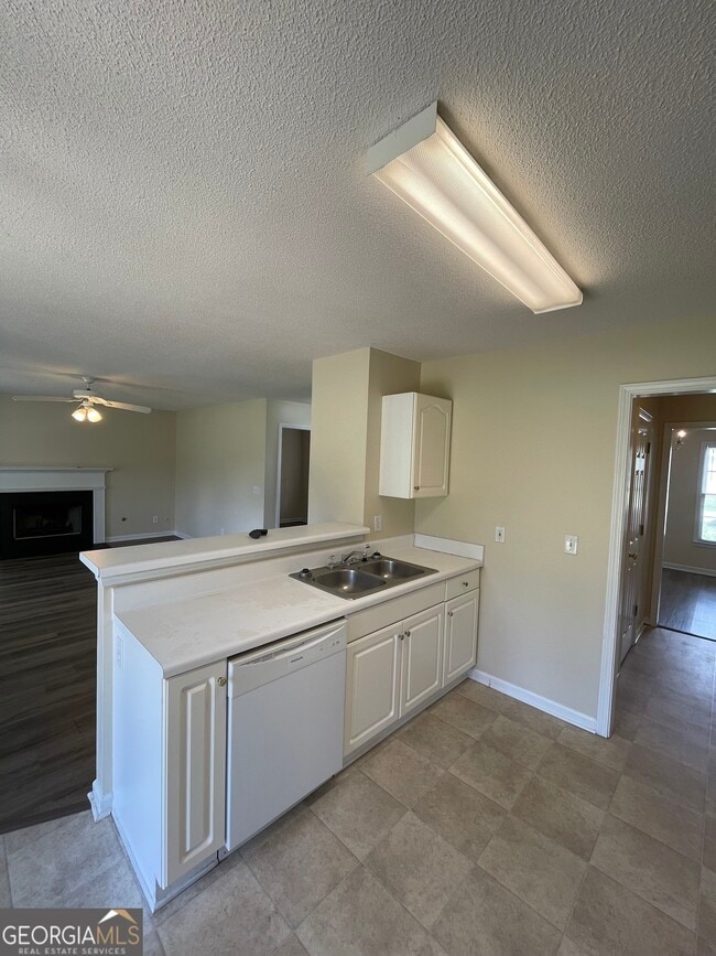 Building Photo - 4921 Martin Farms Rd