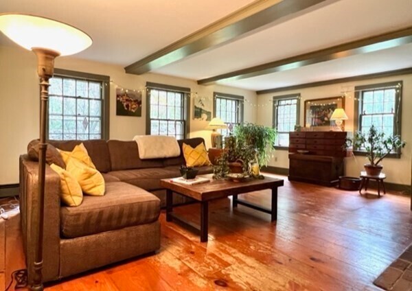 Building Photo - 376 Grove St