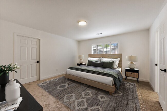 Building Photo - 5946 Valkeith Dr