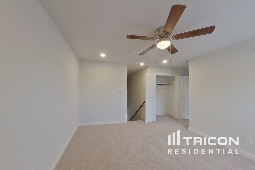 Building Photo - 337 Sun Harvest Dr