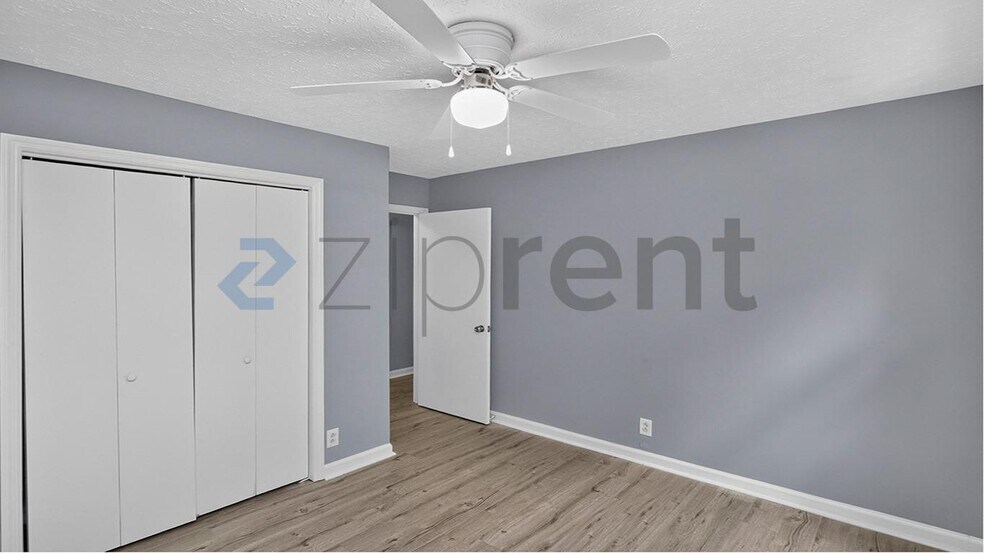 Building Photo - Unit