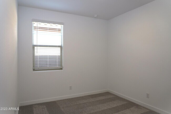 Building Photo - 9316 W Sells Dr