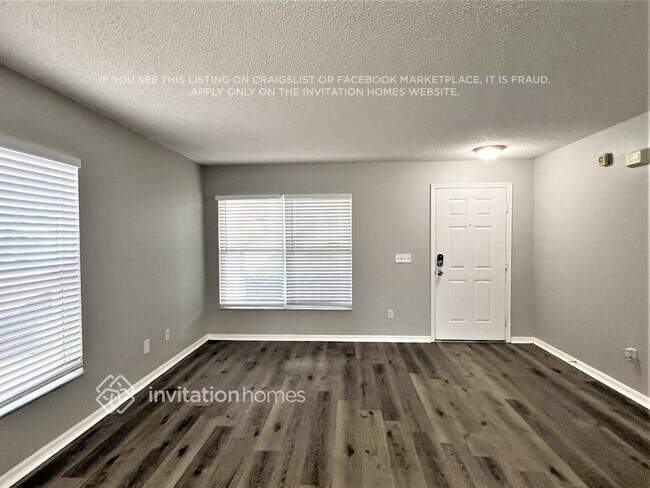 Building Photo - 1918 Knollcrest Dr