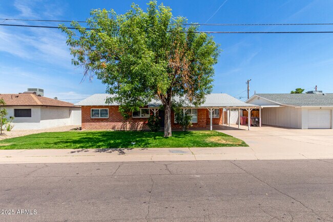 Building Photo - 2217 N 74th St