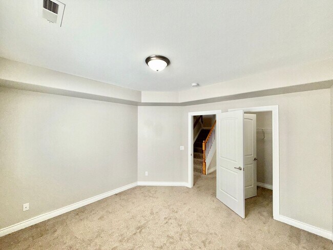 Building Photo - WELCOME HOME!