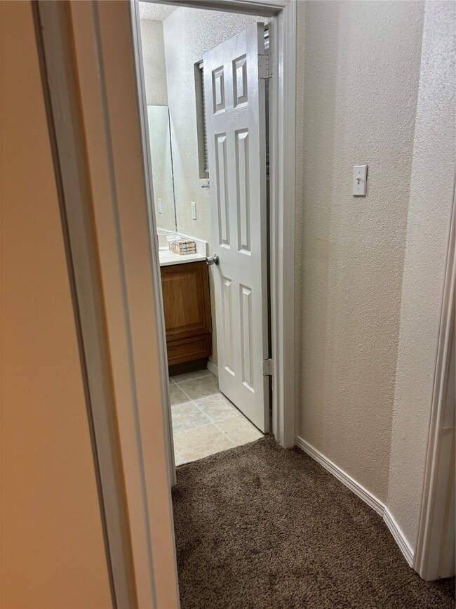 Building Photo - 18619 S Lyford Dr