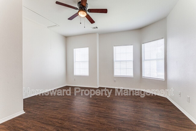 Building Photo - 7544 Lazy Spur Blvd