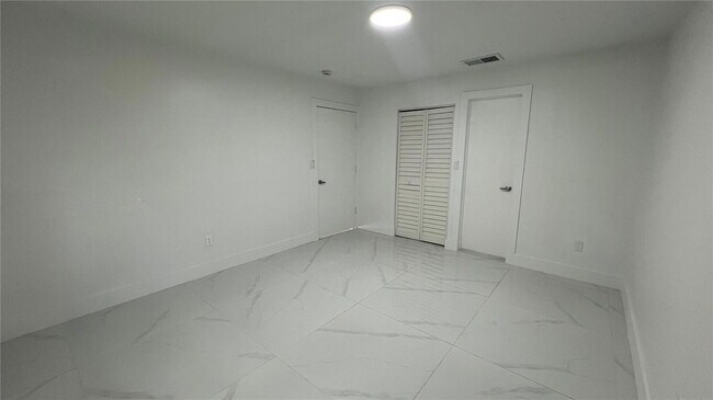 Building Photo - 5042 NW 195th Terrace