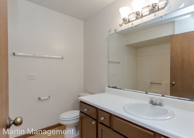 Building Photo - 6016-6038 Black Oak Dr
