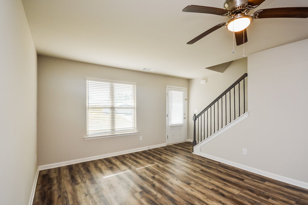 Building Photo - 400 McGiboney Ln
