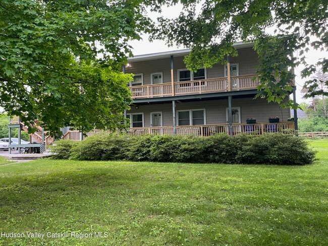 Primary Photo - 24 Gaffney Ln