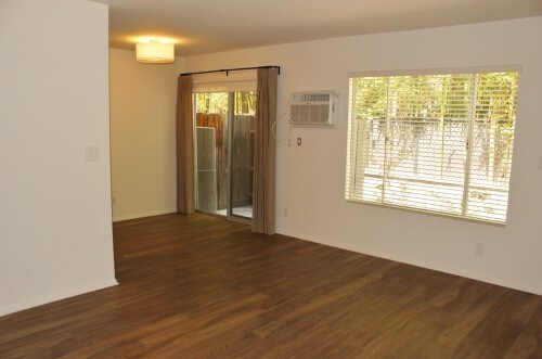 Interior Photo - 12415 Pacific Ave