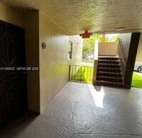 Building Photo - 9120 Fontainebleau Blvd