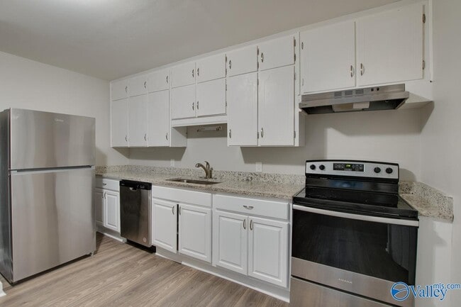 Building Photo - 3501 Dubose St SW