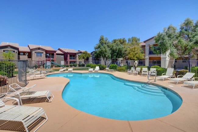 Building Photo - Downstairs 1 Bedroom Unit in Gated Community - S.W.