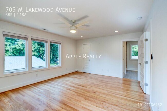 Building Photo - 705 W Lakewood Ave
