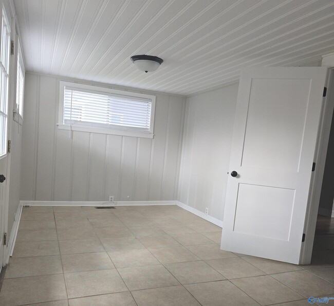 Building Photo - 2014 Sewanee Rd SW