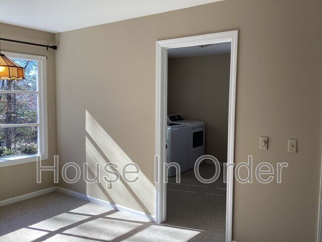 Building Photo - 112 Crooked Creek Rd