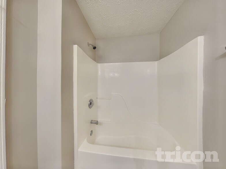 Building Photo - 629 Aspen Brook Dr