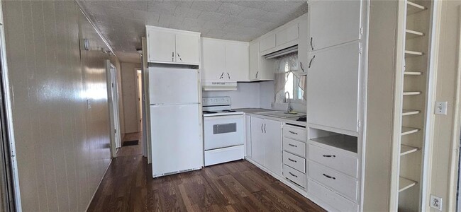 Building Photo - 5414 Taylor Ave