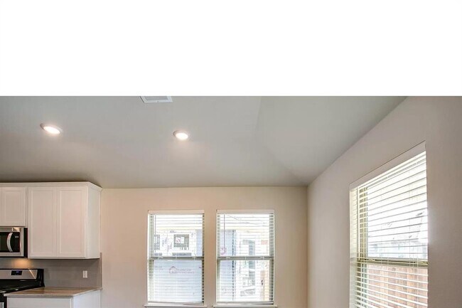 Building Photo - 6713 Coalinga Ln