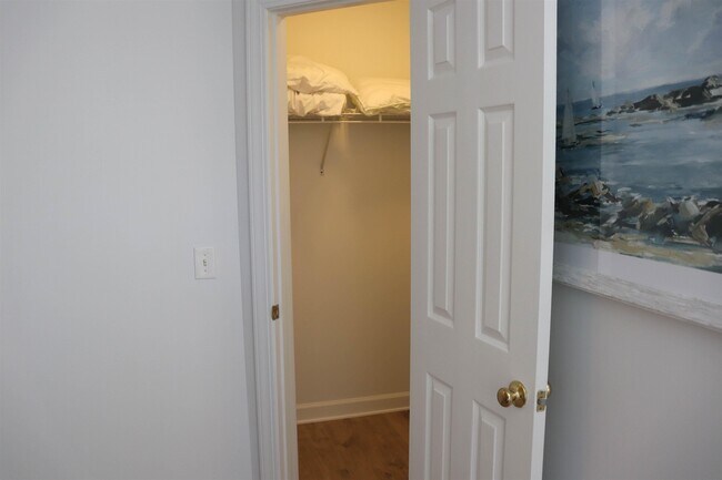 Building Photo - 4384 Daphne Ln