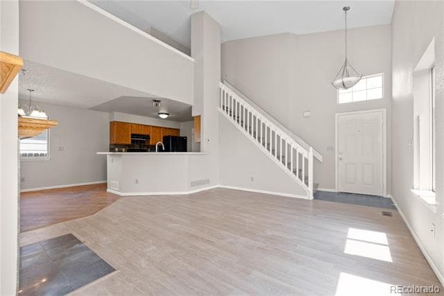 Building Photo - 8847 Cloverleaf Cir