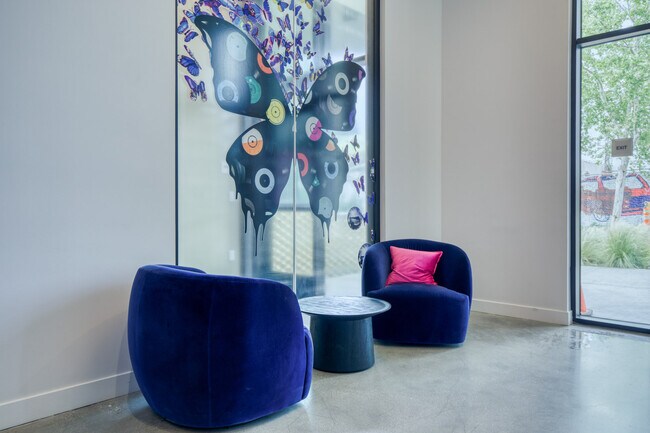 Building Photo - 700 N Spaulding Ave