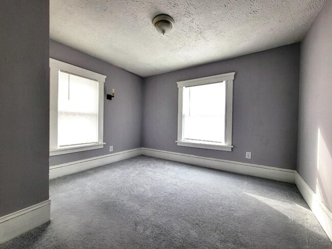 Building Photo - 2004 Cleveland Ave NW