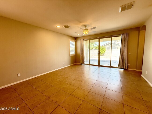 Building Photo - 15170 W Pierce St