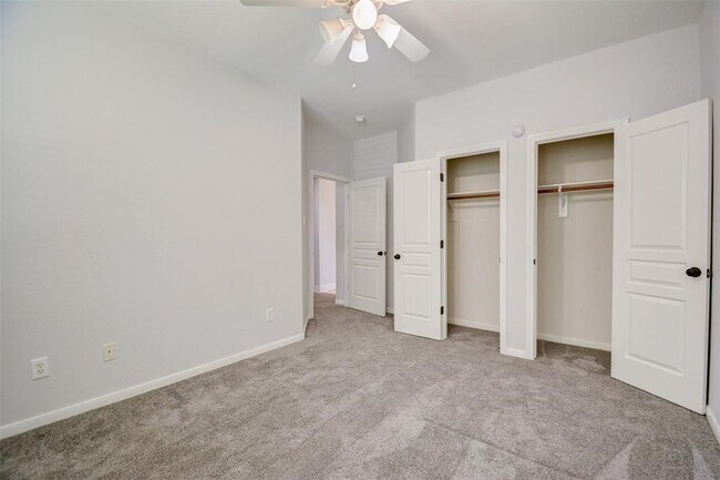 Building Photo - 214 Spring Lakes Haven
