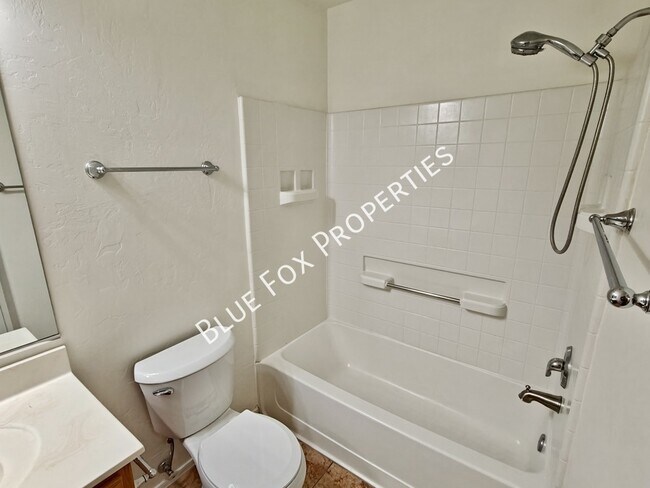 Building Photo - 10923 S Lake Gambusi Dr