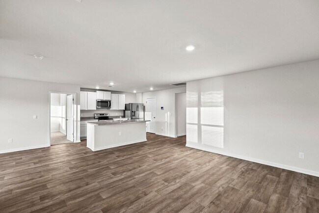 Building Photo - One Month Free with a signed lease by Jan 15th!!!