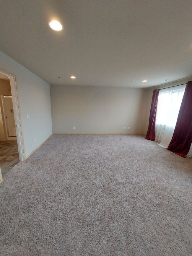 Building Photo - 4  bedroom Pinnacle Peak Home!