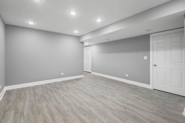 Building Photo - 1841 S Kedzie Ave