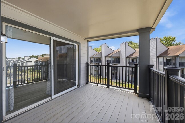 Building Photo - 18865 Vineyard Point Ln