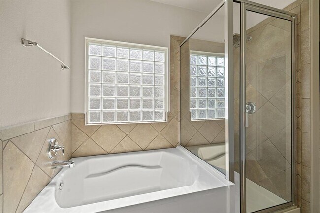 Building Photo - 1704 Willow Vista