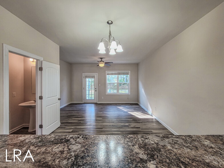 Building Photo - 127 Beacon Woods Drive