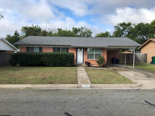 Building Photo - 1002 S Stratton St